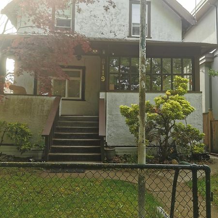 John'S House In Vancouver West Экстерьер фото